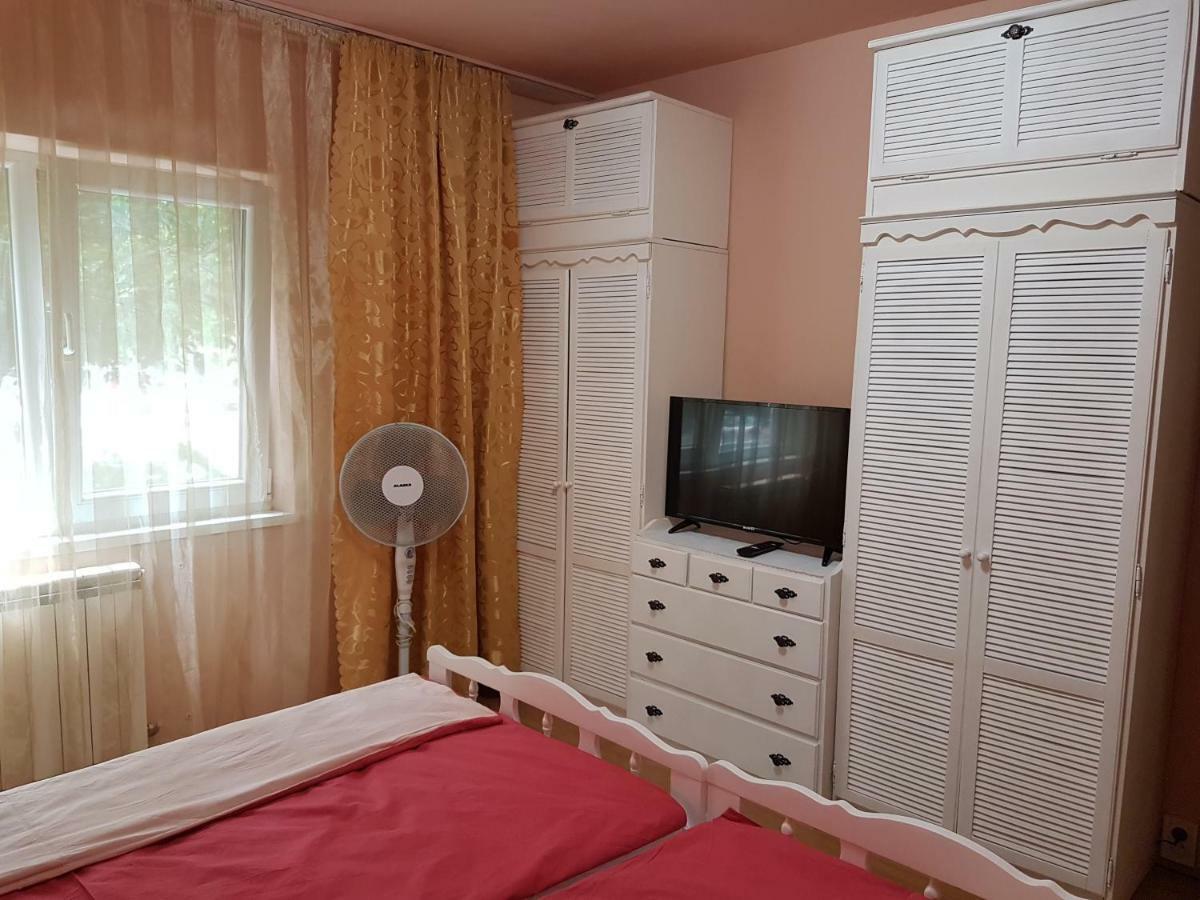 Apartament Apartament Aura Oradea Zewnętrze zdjęcie